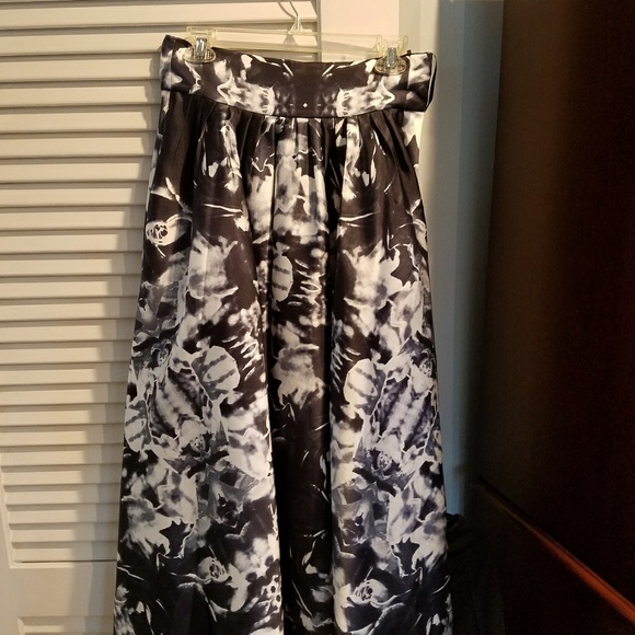 Designer high low satin maxi skirt with high waist - Picture 1 of 5